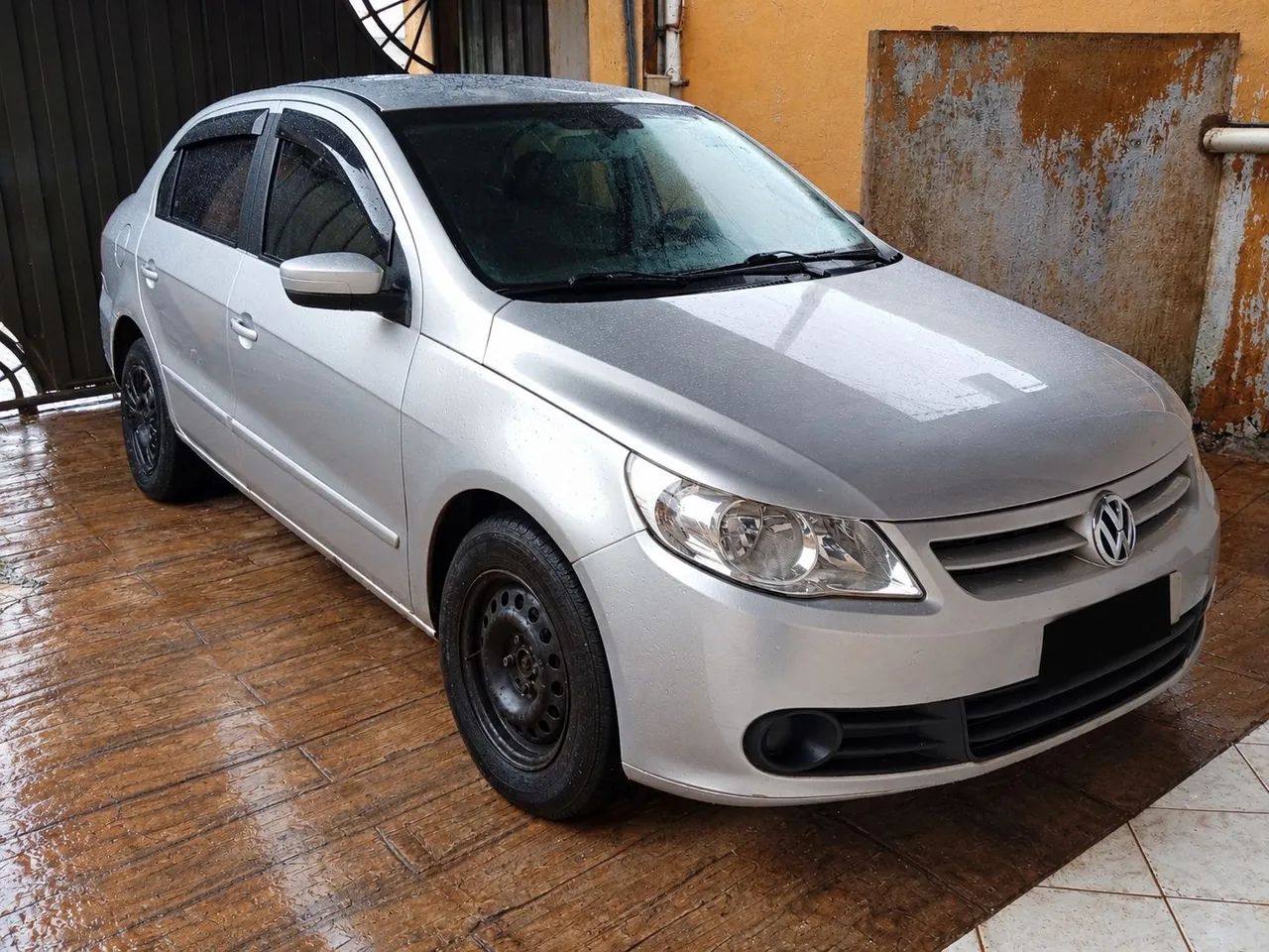 Volkswagen Voyage VOYAGE 1.0/1.0 City Mi Total Flex 8V 4p 2011