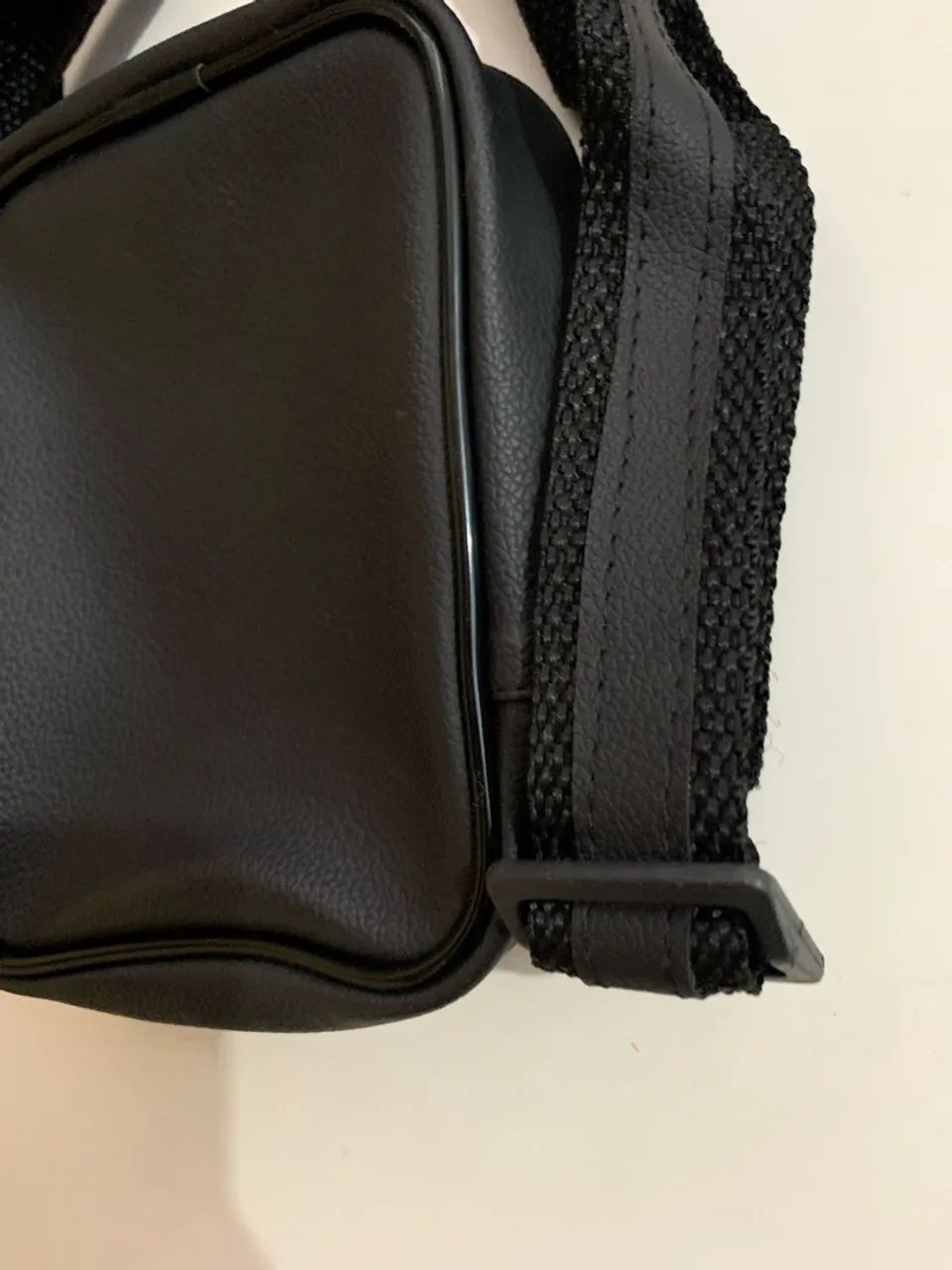 Shoulder bag preta (câmara de pneu) - Foto 3