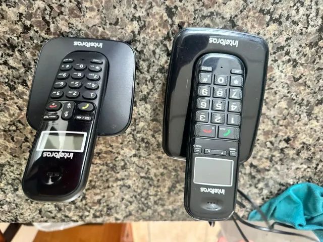Vendo dois telefone de mesa Intelbras.