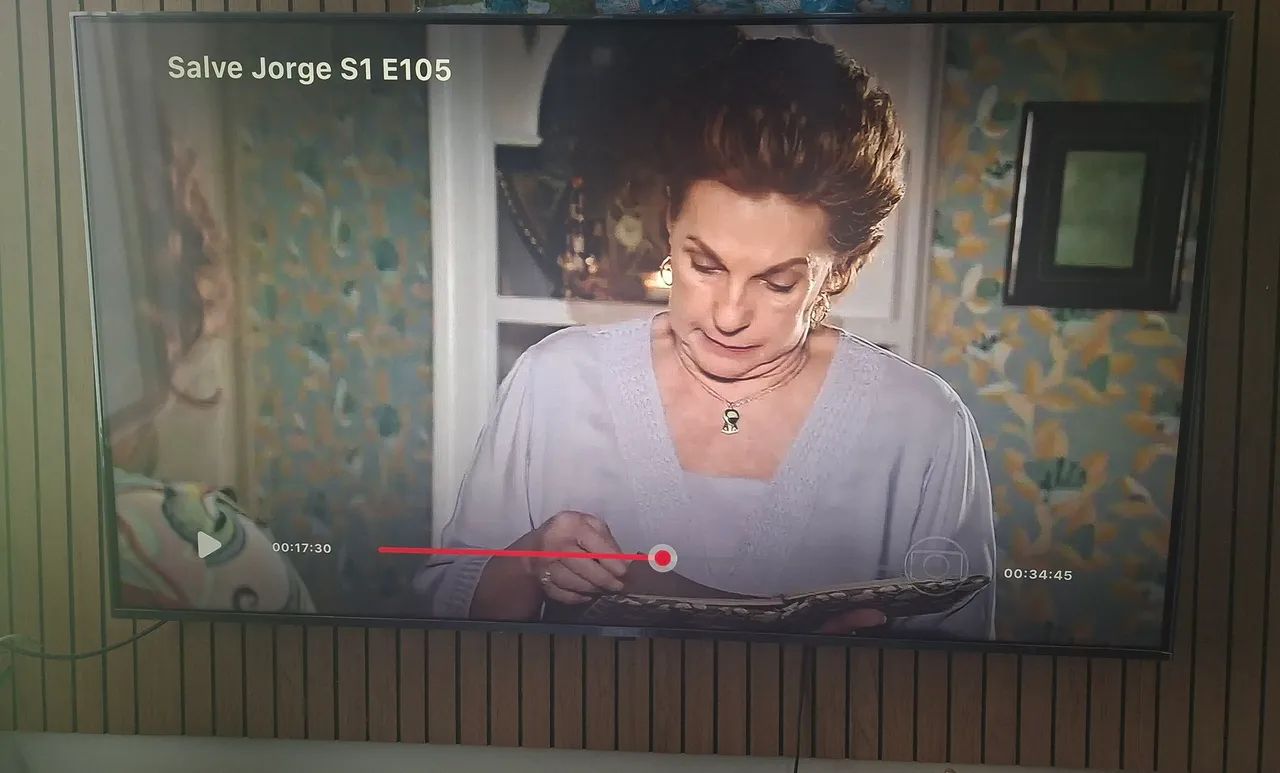 Vendo tv 2500$