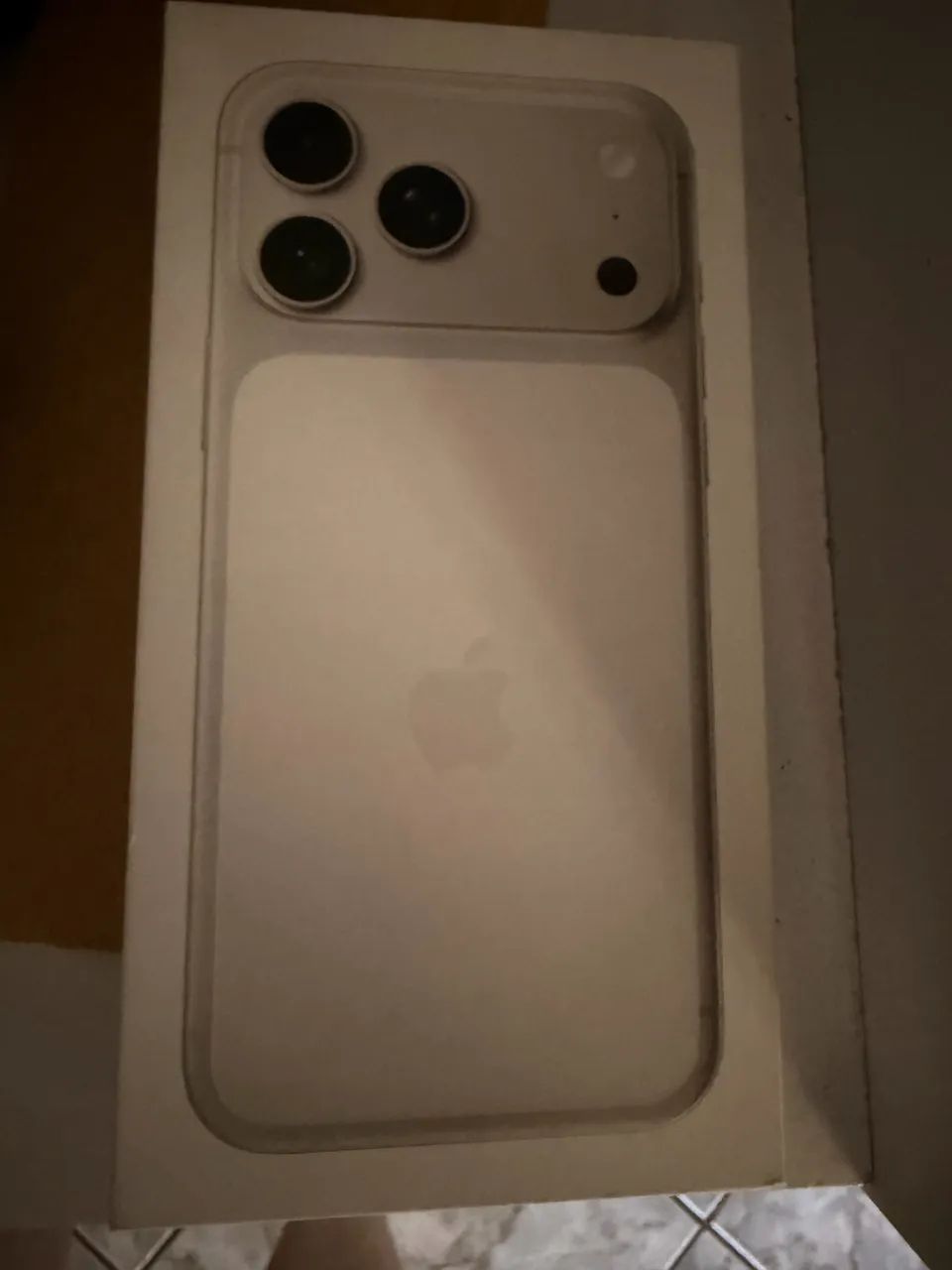 Vendo iPhone 17 pro max - perfeito estado