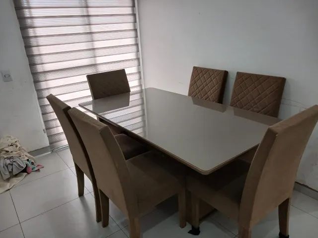 Mesa de jantar 6/Cadeiras 