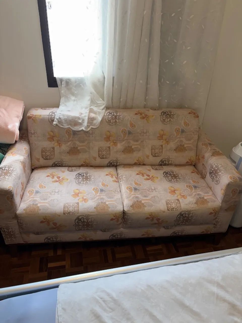 Vendo 2 sofas de dois lugares cada - Foto 3