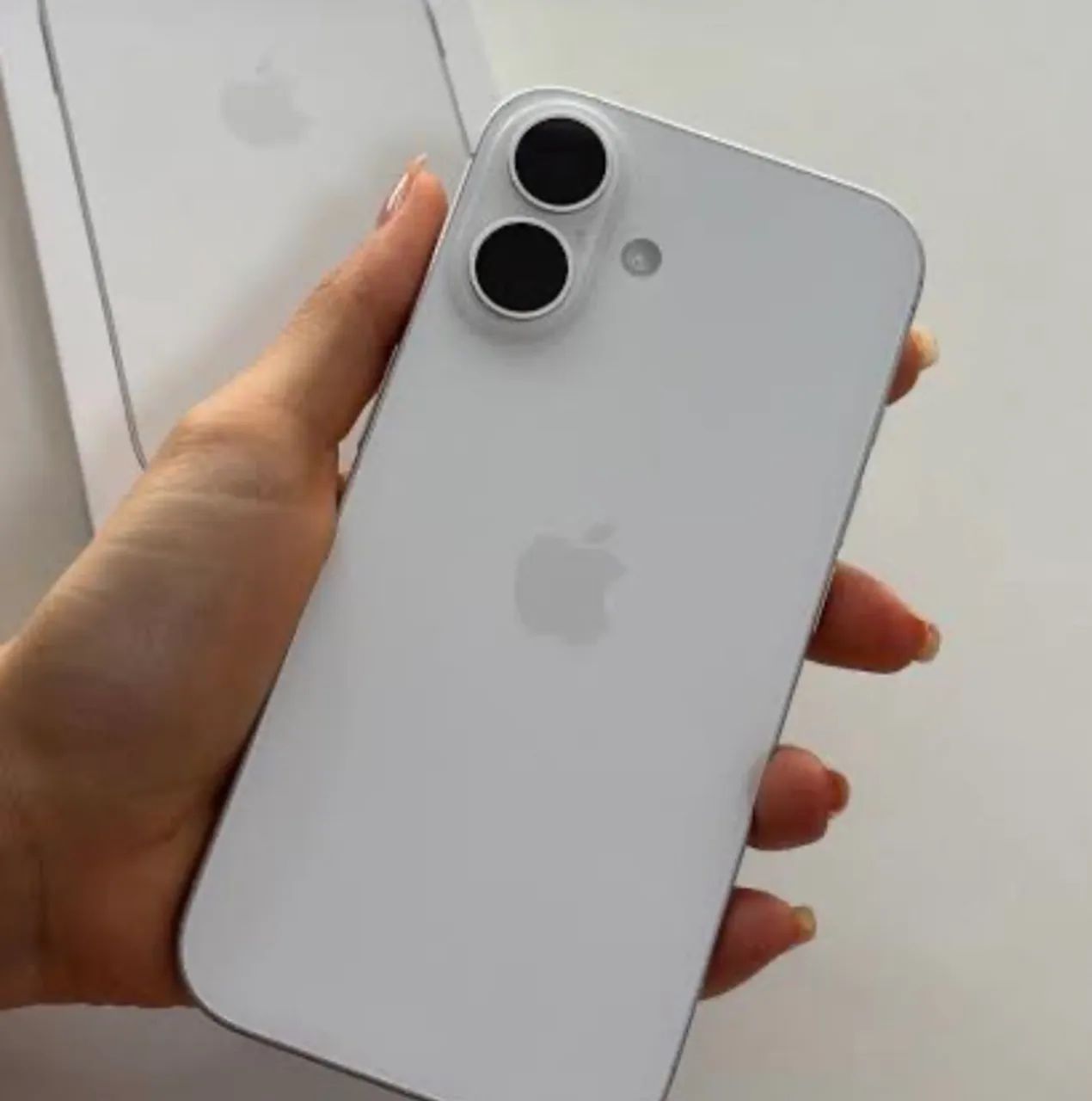 iPhone 16 256G branco 