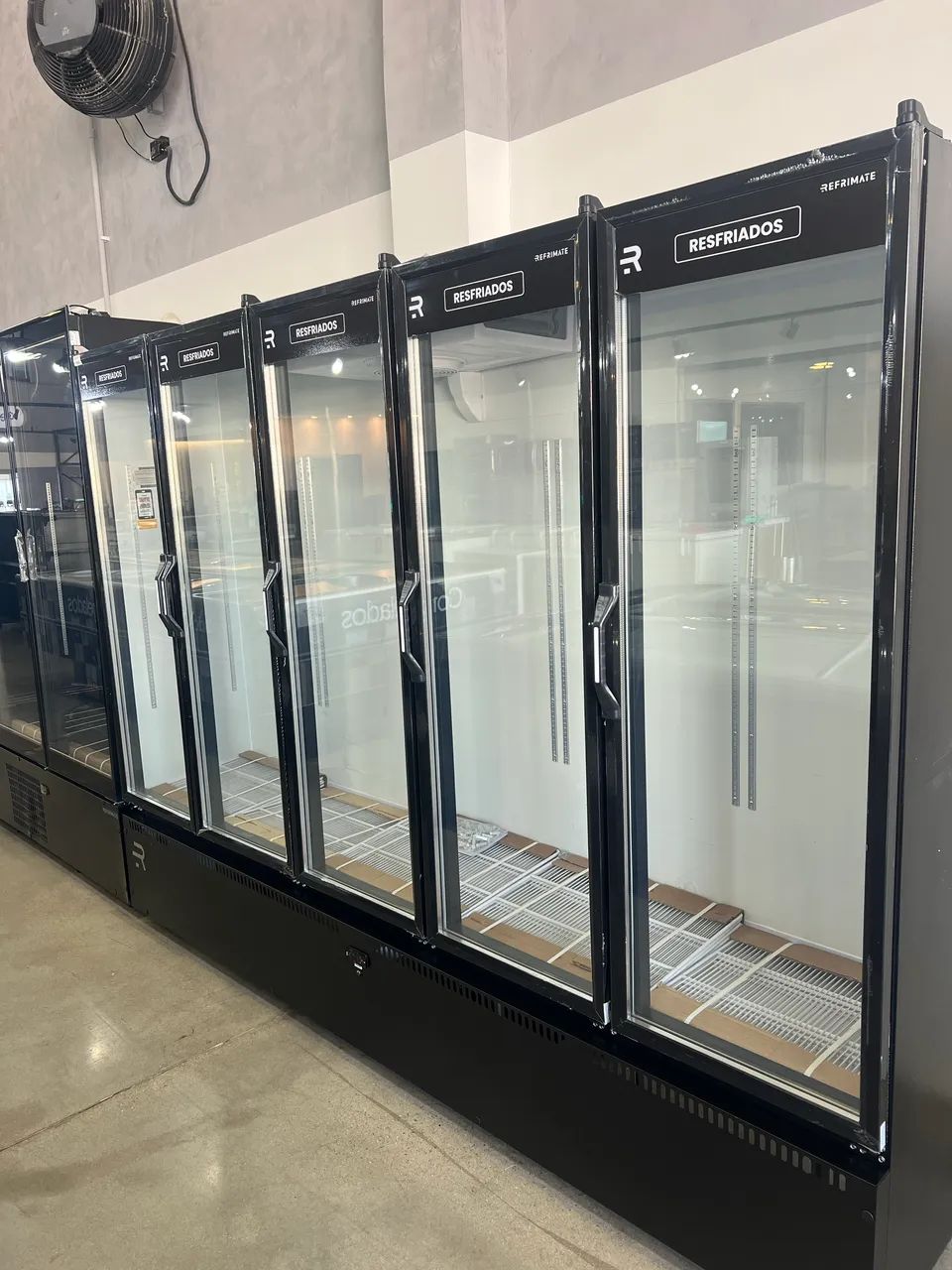 Geladeira expositora 5 portas para resfriados 1640 litros nova  - Foto 3