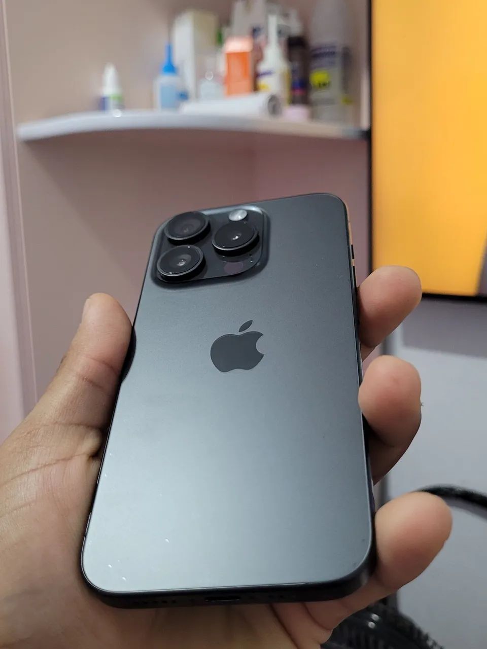Iphone 15 pro 256 - Foto 2