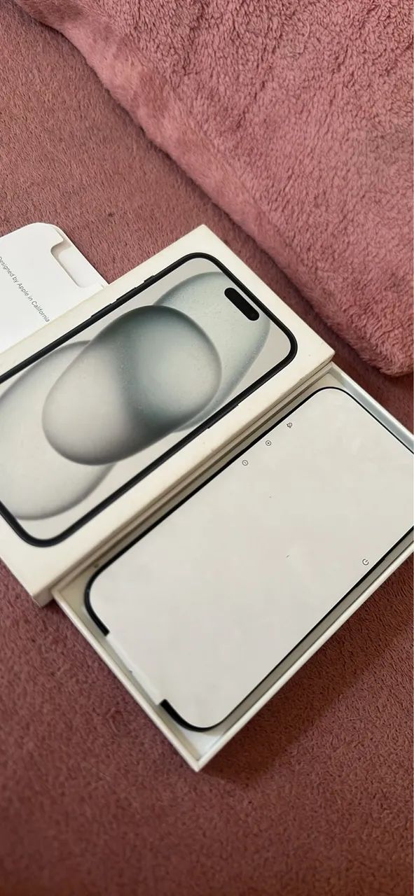 iPhone 15 256GB LACRADO