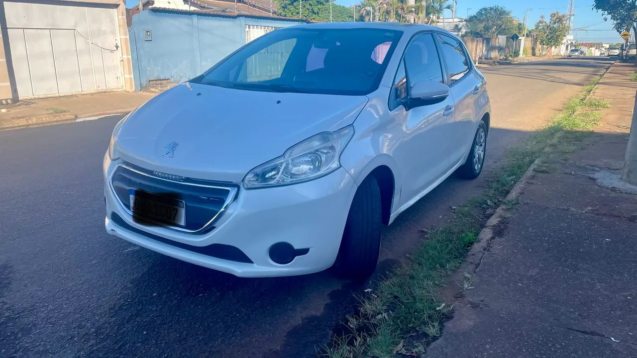 Peugeot 208 208 Active/Active Pack 1.5 Flex 8V 5p 2014