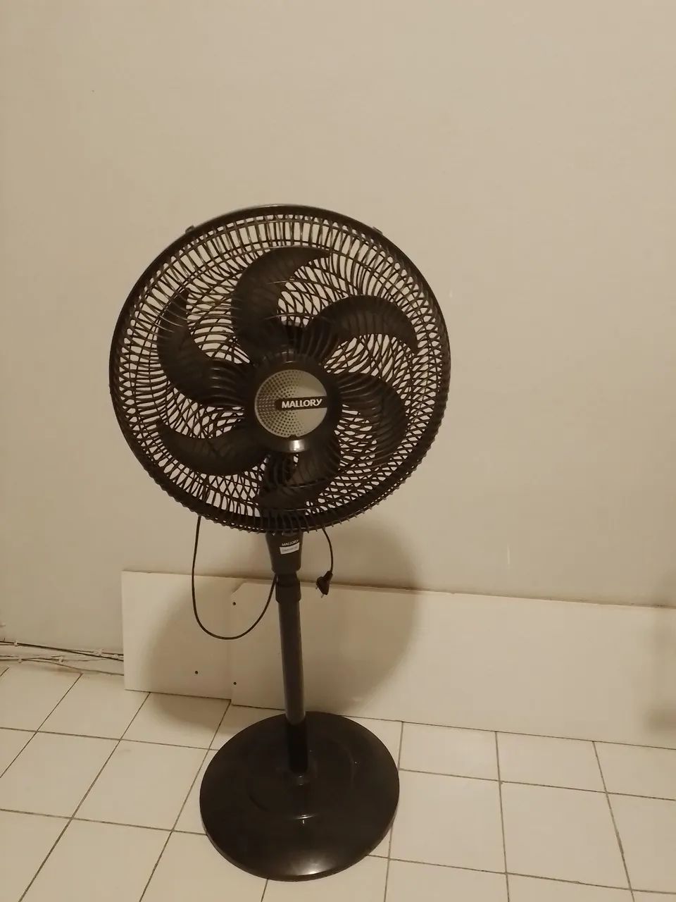 Ventilador de Coluna Mallory - Foto 3