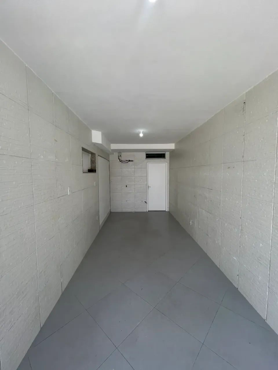 Sala para alugar na Rua Péricles Muniz Barreto, bairro Salgado Filho - Foto 2