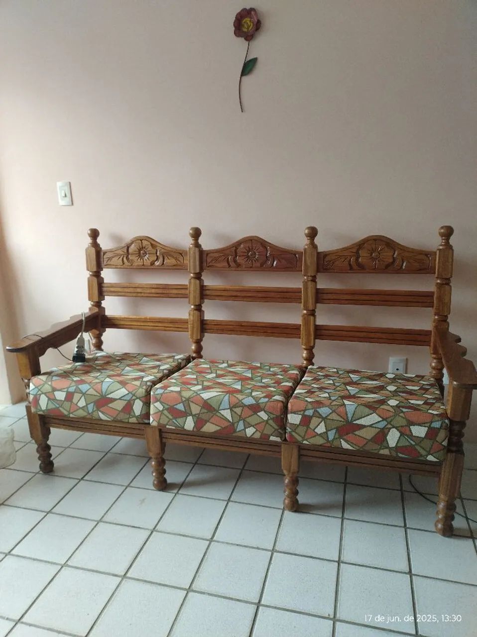 Sofá madeira maciça  - Foto 2