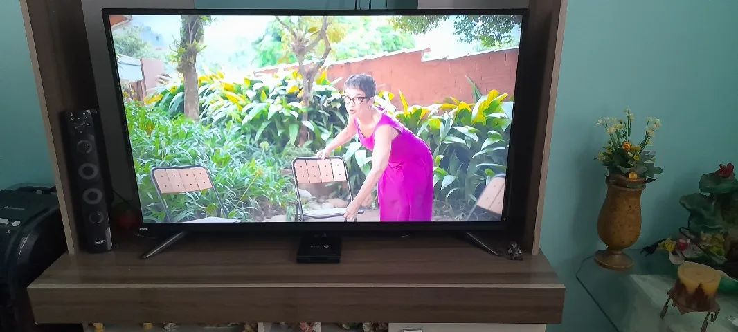 Tv 43 polegadas semi nova