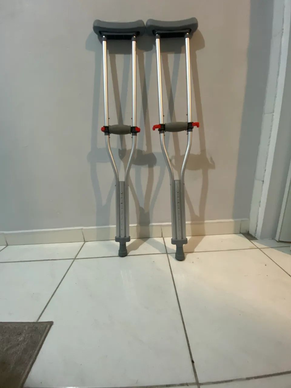 Muleta ajustável (perfeito estado) 