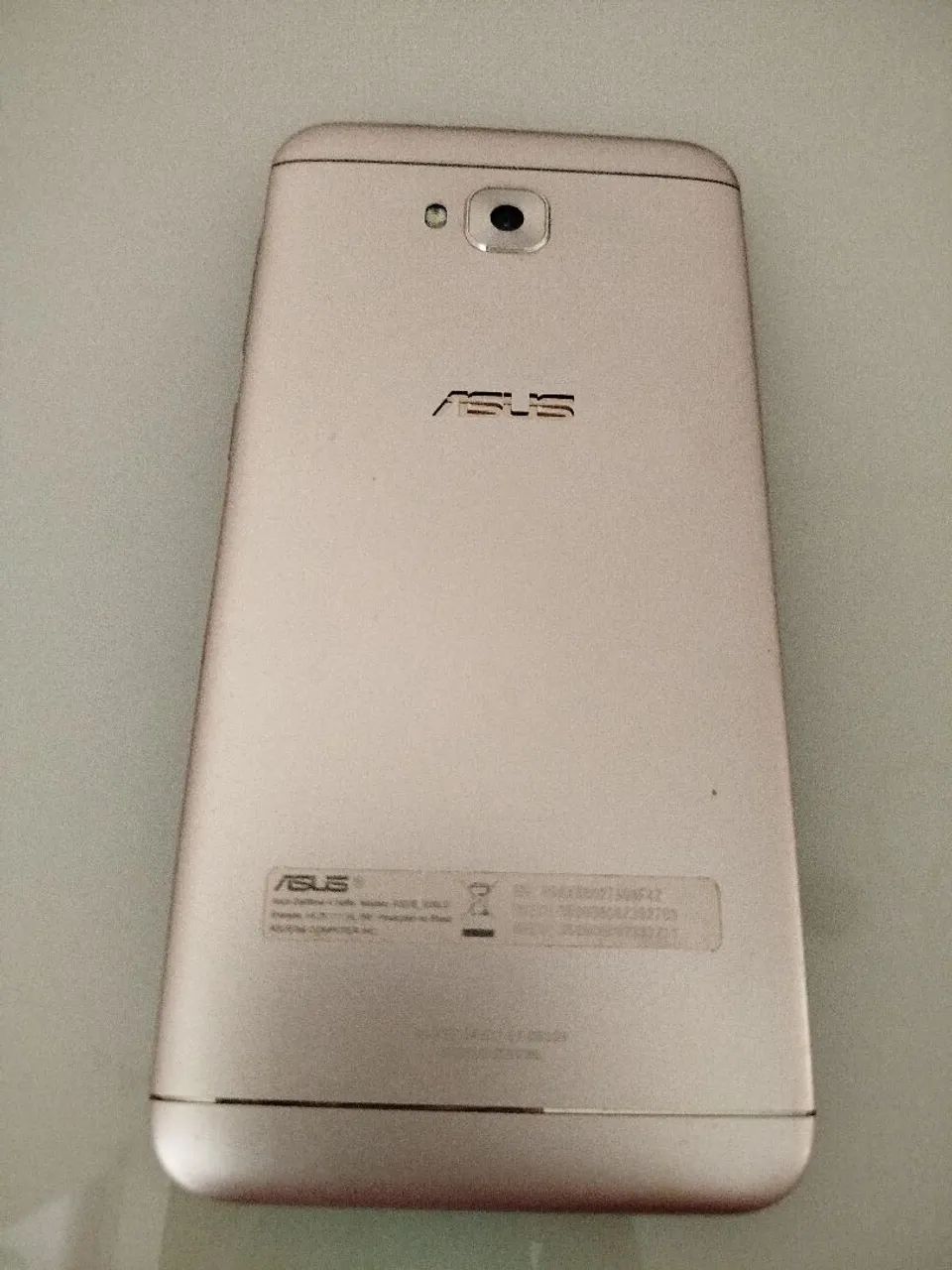 ASUS ZenFone 4 Selfie ZD553KL 64GB Dual Chip - Celulares e