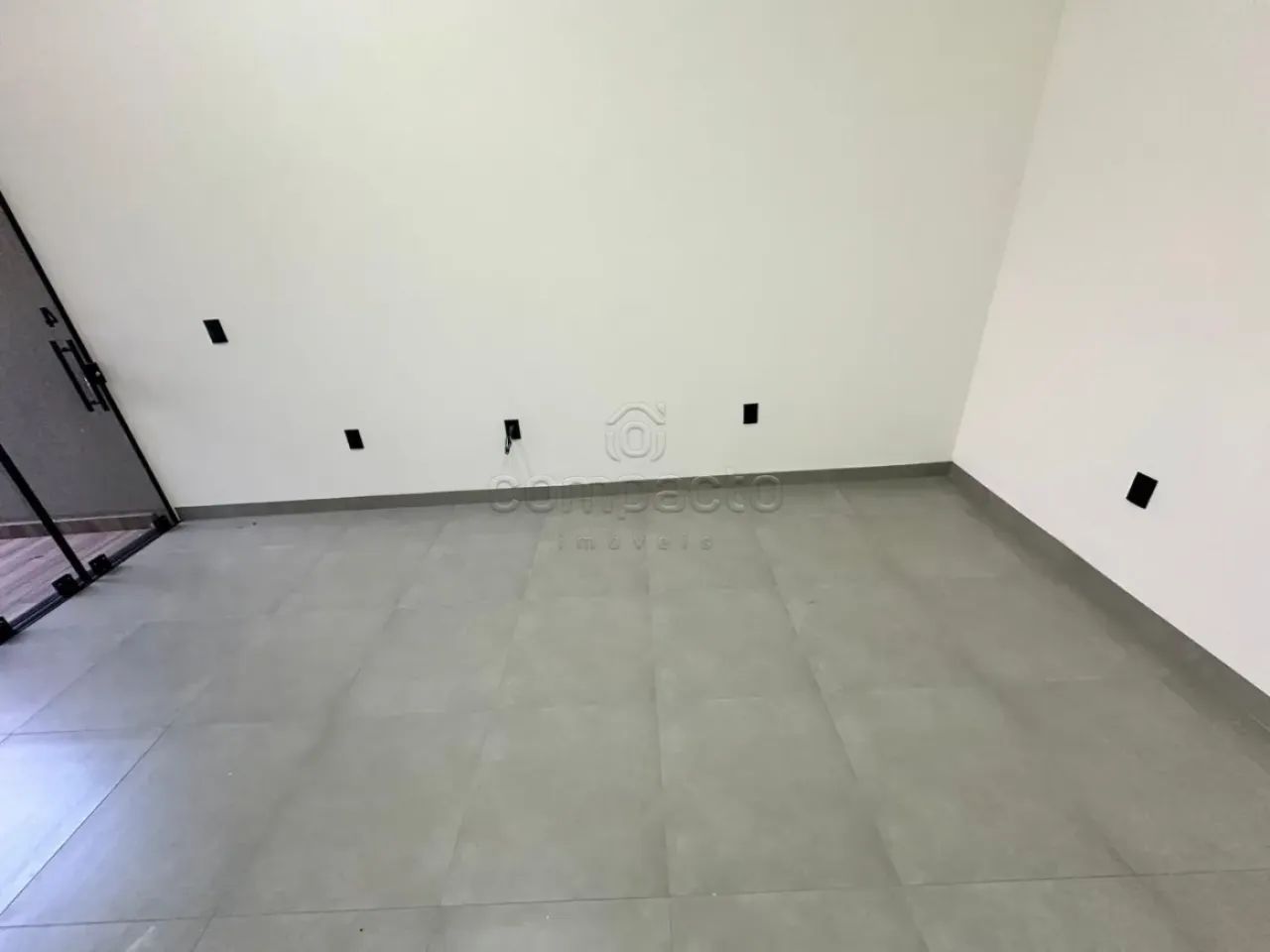 Sala Comercial na Galeria Zurique | 24m² | Excelente Localização em Bady Bassitt - Foto 5