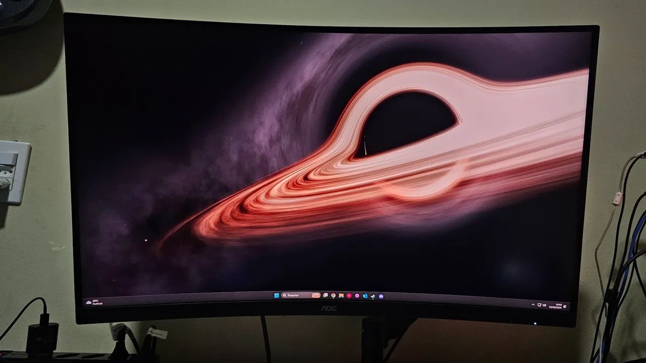 Monitor AOC 31' QHD CURVO 180Hz