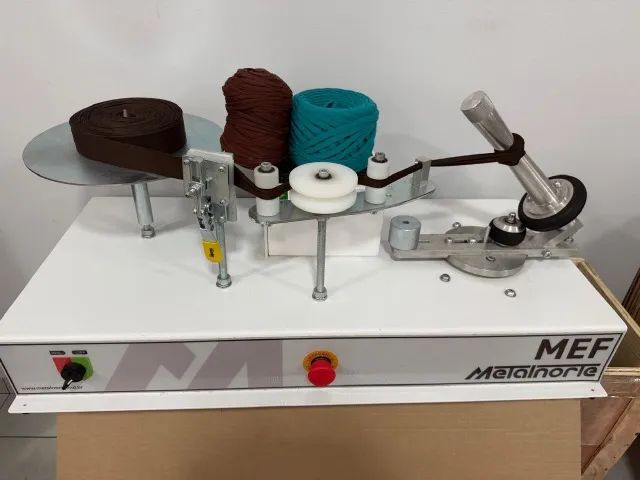 Máquina de Bobinar Tecido 