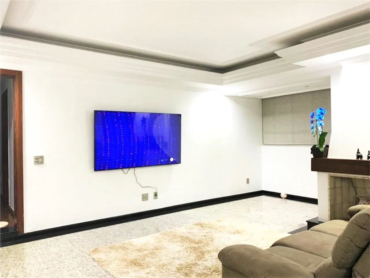 Apartamento com 270 m2, 5 domitórios sendo 4 suítes e 3 vagas de garagem cobertas - Foto 3