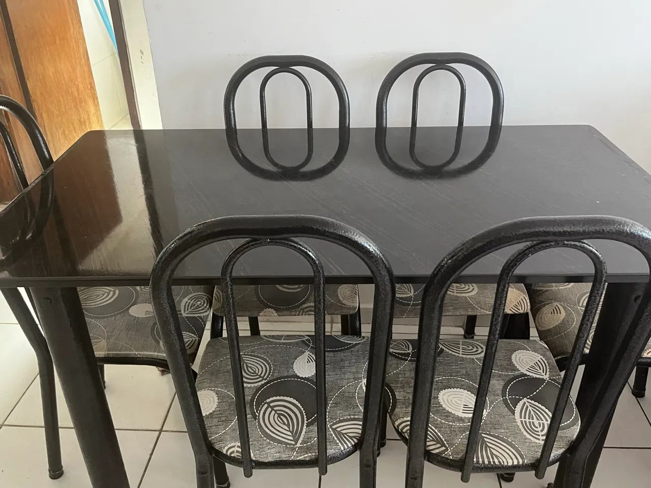 Mesa de com tampa de vidro 6 lugares  - Foto 3