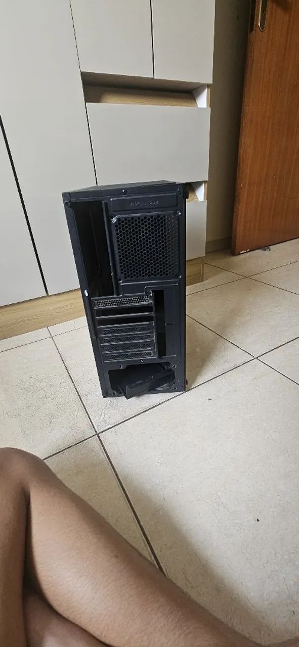 Gabinete gamer aigo - Foto 5