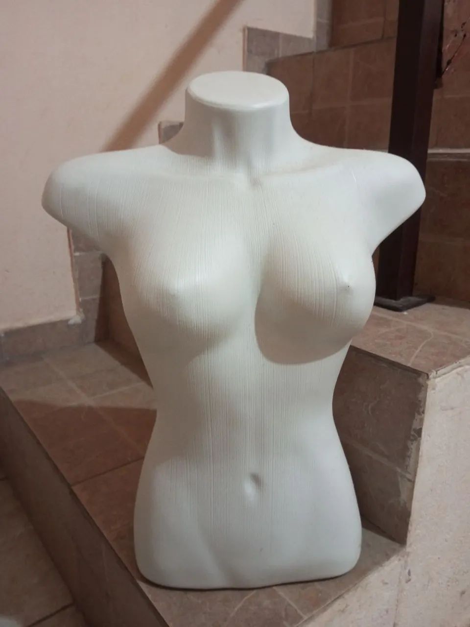 Manequim feminino meio corpo - Foto 2