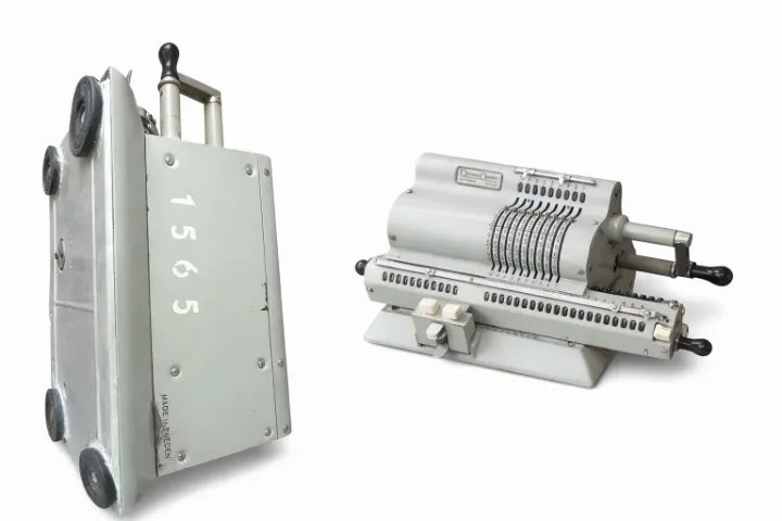 Calculadora ODHNER 125 década de 50