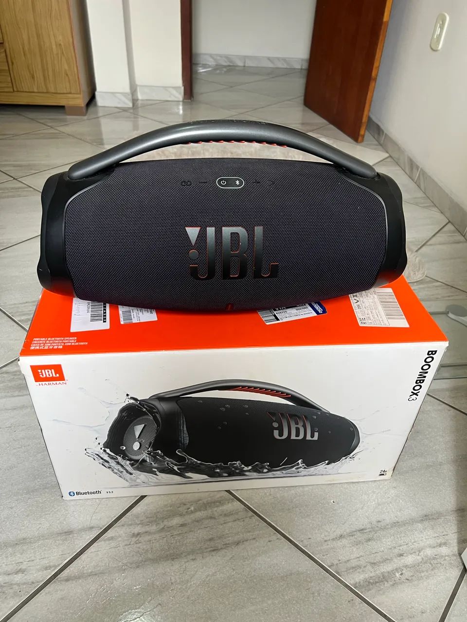 JBL boombox 3