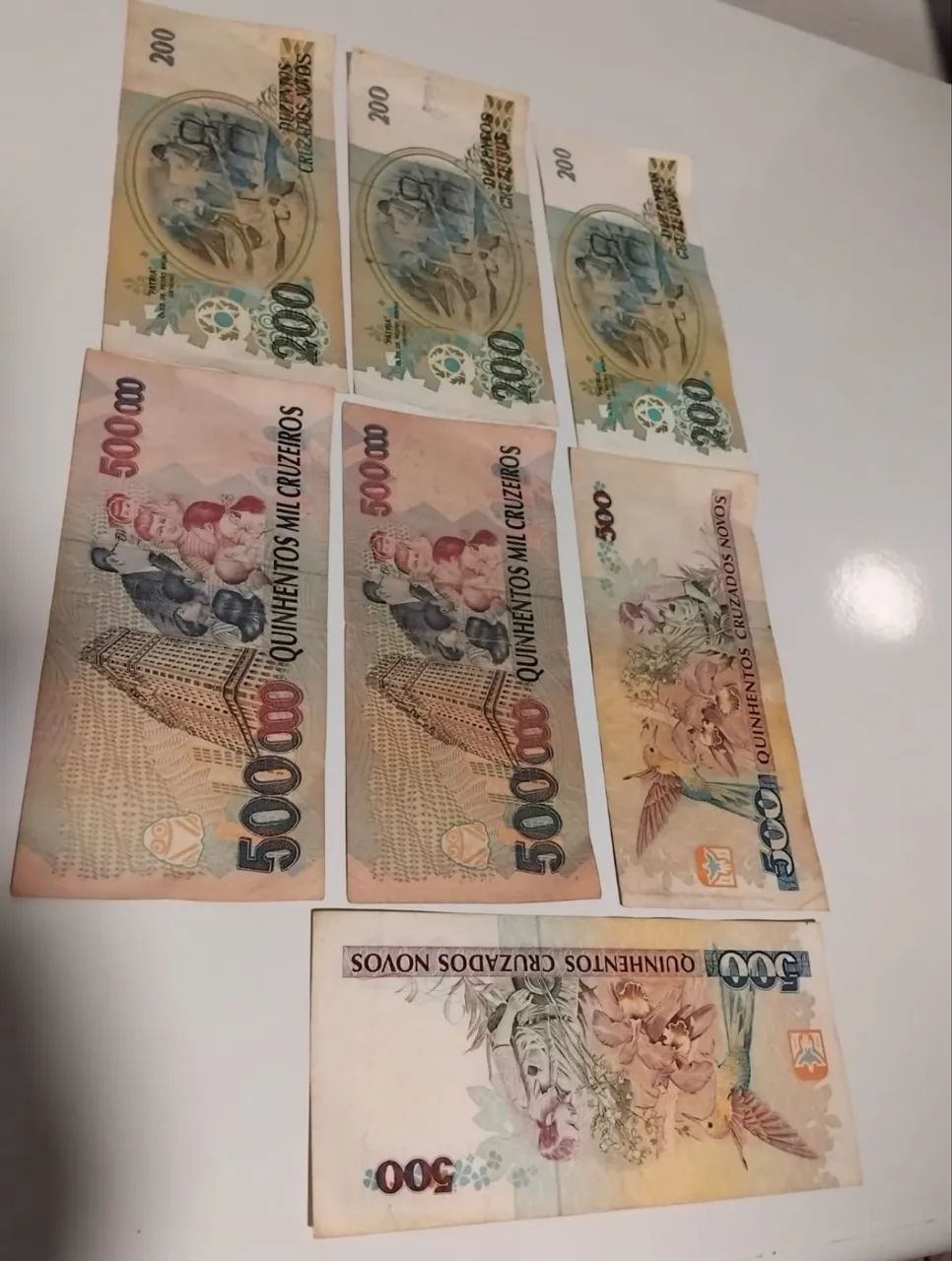 Vendo essas cédulas antigas