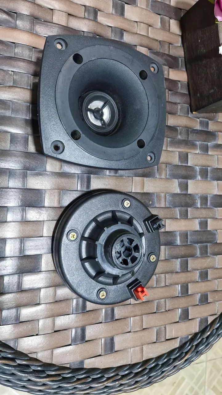 1  tweet e  1 drive de corneta 