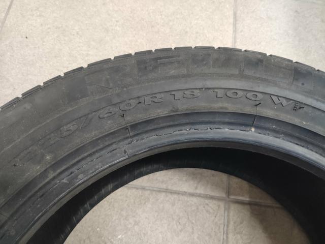 Pneu Pirelli Aro 18 225 60 18