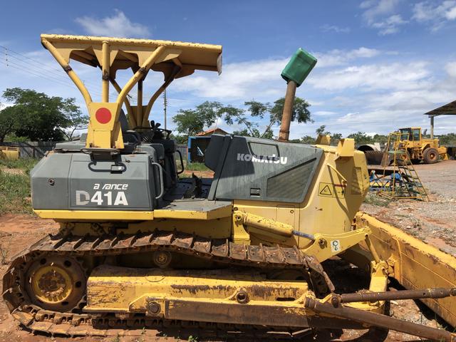 Trator de Esteira D41A Ano 1998