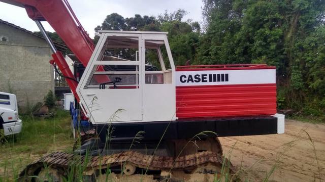 Escavadeira Poclain Case LC 80