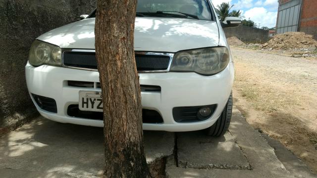 Vendo ou troco Siena tetrafuel 1.4