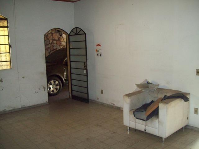 Casa colonial , 3 quartos , 4 vagas , habite-se , joão pinheiro , BH - Foto 5