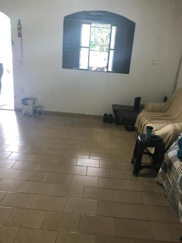 Vendo ou troco casa de 3 qts mais casa de apoio em lote de 700 mts no St de Mansões - Foto 4