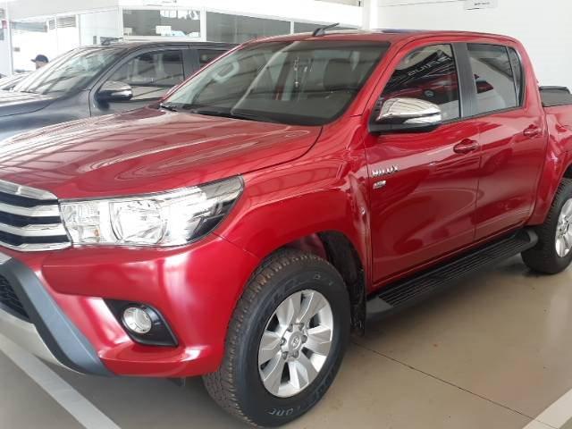 TOYOTA HILUX 2017/2017 2.7 SRV 4X4 CD 16V FLEX 4P AUTOMATICO - Foto 2