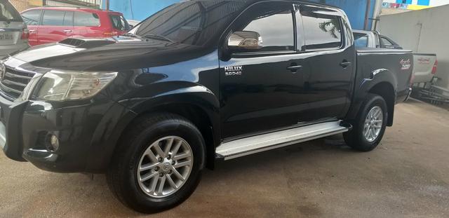 Toyota hilux srv cd 3.0 4x4 aut. 2013, ligar * tâmila