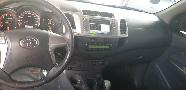 Toyota hilux srv cd 3.0 4x4 aut. 2013, ligar * tâmila - Foto 7