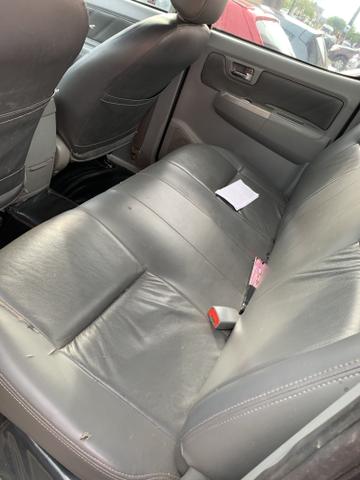Vendo Hilux srv 3.0 2011 manual 4x2 - Foto 5