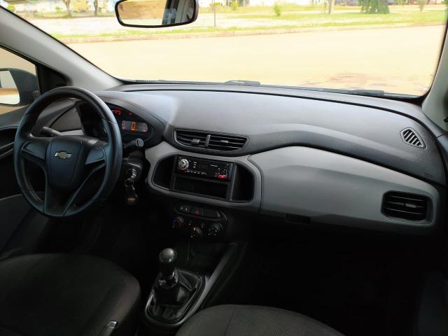 Oportunidade!! Onix Joy 2016/2017,motor 1.0 ,câmbio manual 6 marchas . Carro de mulher - Foto 12