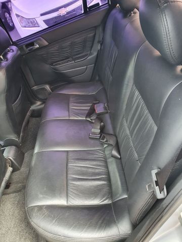 Astra Comfort Sedan 2.0 Flex 8v 2005 - Foto 9