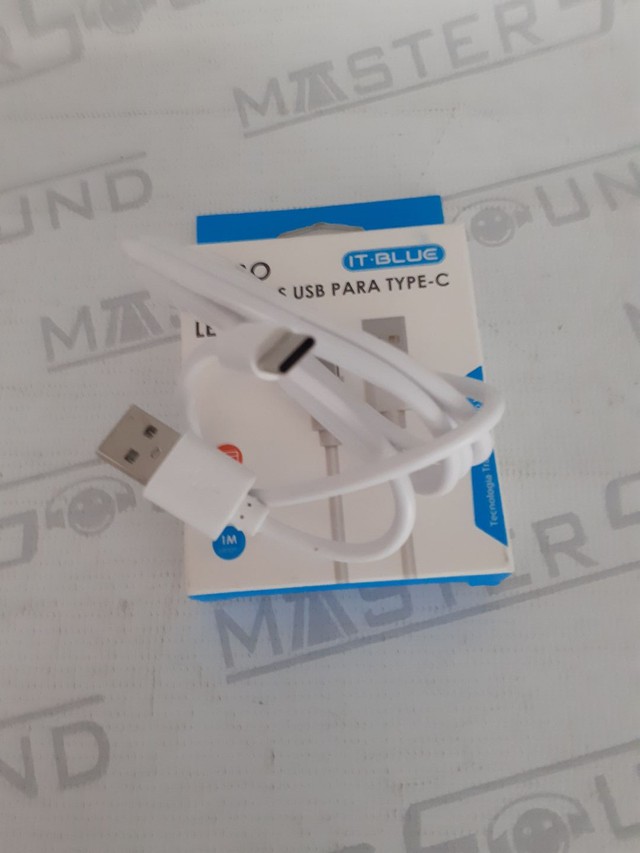 Cabo de dados usb.  Com entrada tipo C. Novo.