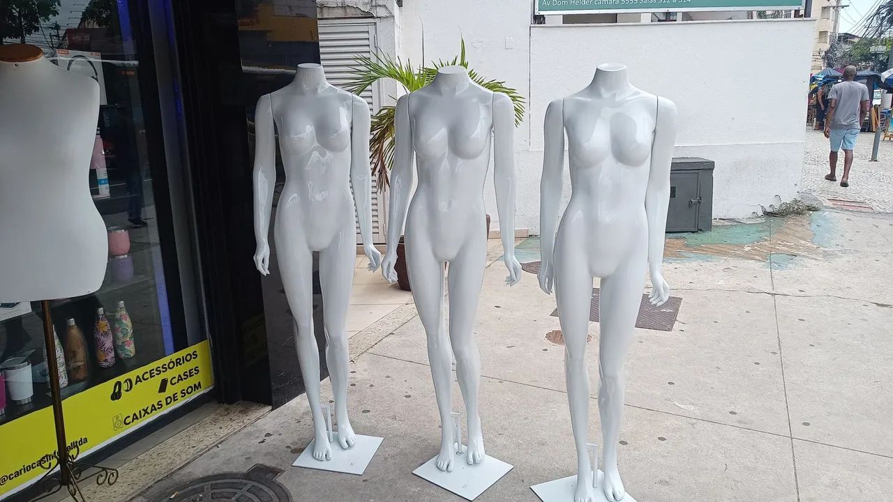 Manequins Femininos para Vitrine de fibra - Foto 3