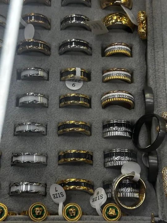 Anel aliança Boucheron banho de ouro 18k - Foto 2