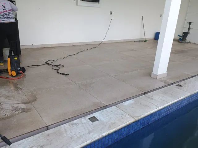 Limpamos Pisos de Areas de Piscinas - Foto 2