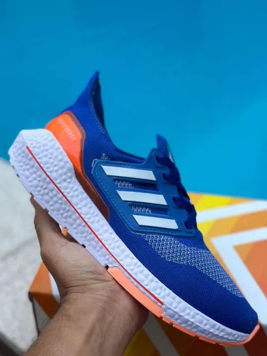 Tênis Adidas Ultra Boost cinza - Foto 4