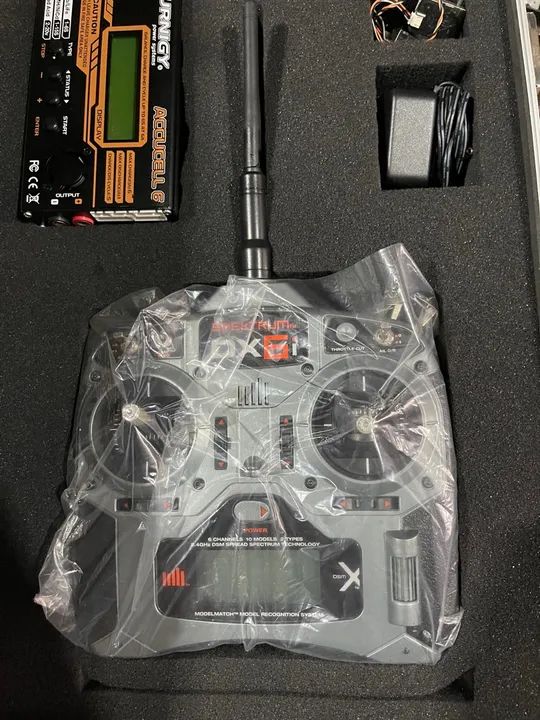 Transmissor Spektrum DX6i - Rádio Controle para Drones e Aeronaves
