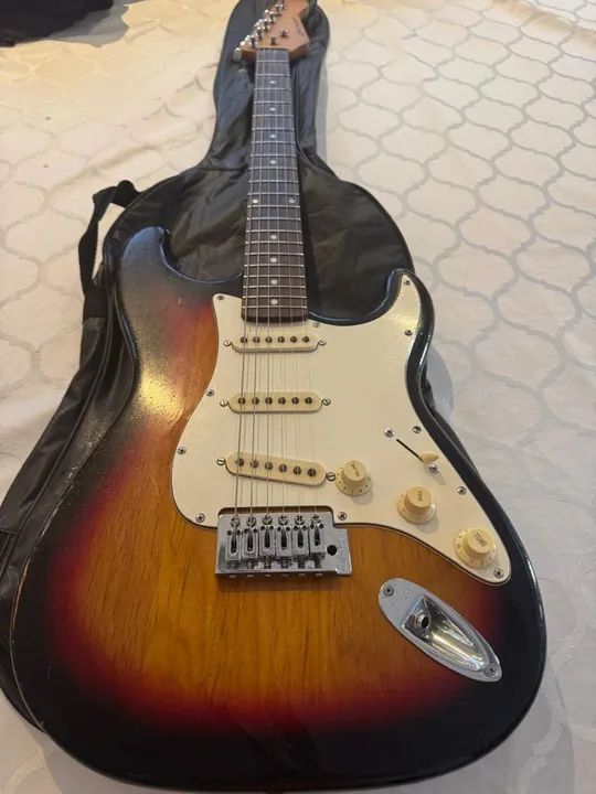Guitarra Strato Sonic 