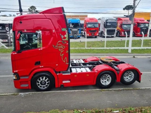 Scania R450 6x2 Highline Ano 21 Euro 5 Farol de teto grade Geladeira Carenagem Lateral  - Foto 4