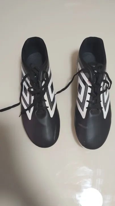 Chuteira Campo Umbro número 41 - Foto 2